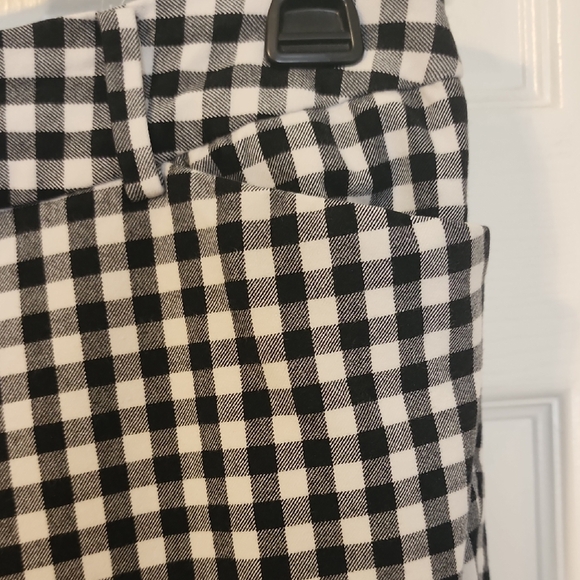 Talbots Black and White Checkered Cropped Pants - Picture 5 of 13